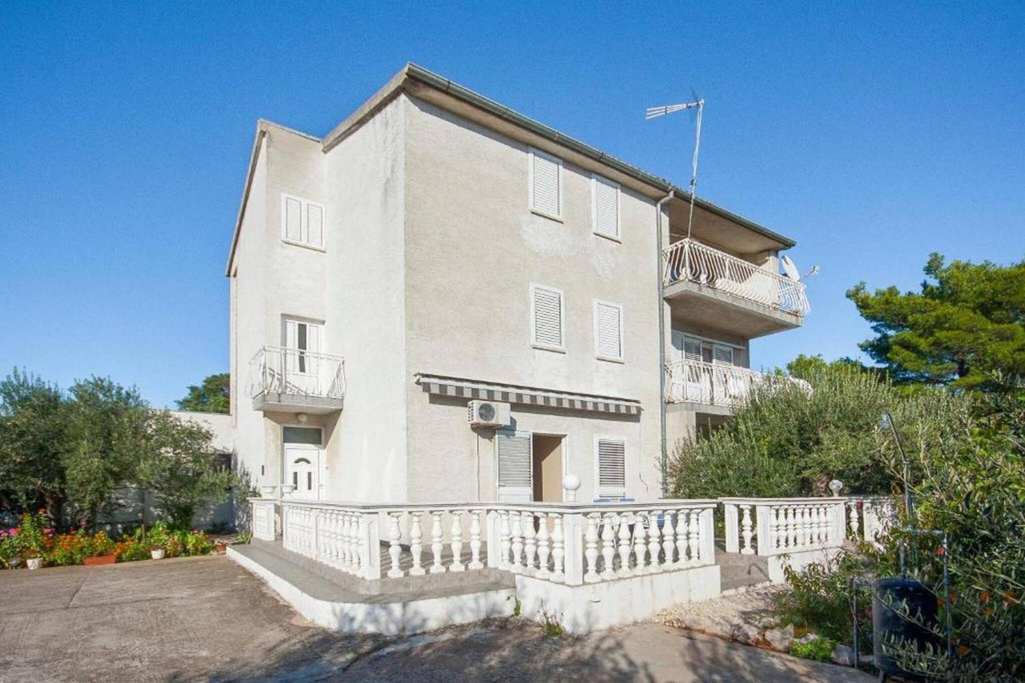Apartments Zdenka ブロダリツァ エクステリア 写真